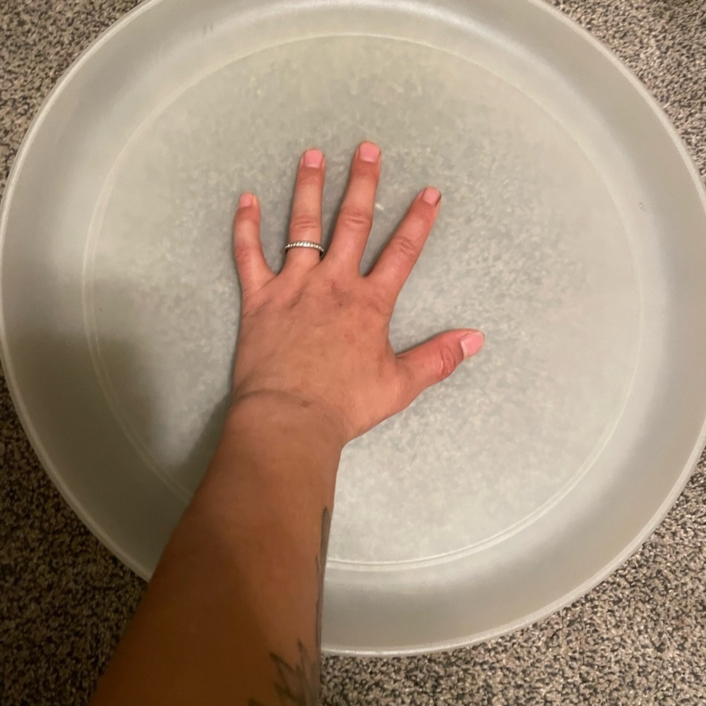 Round Serving Tray - Picture 2 of 2